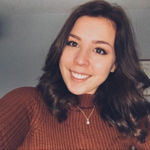 Meet your Posher, Julia